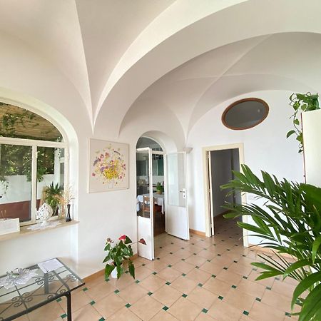 Positano'S Flatsアパートメント エクステリア 写真