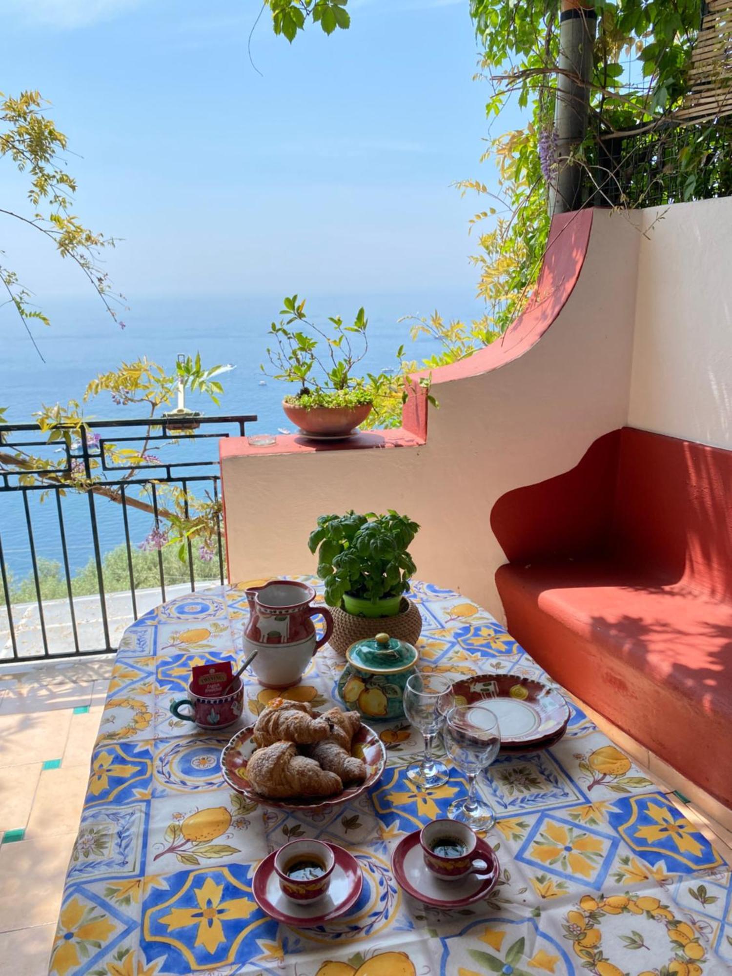 Positano'S Flatsアパートメント エクステリア 写真
