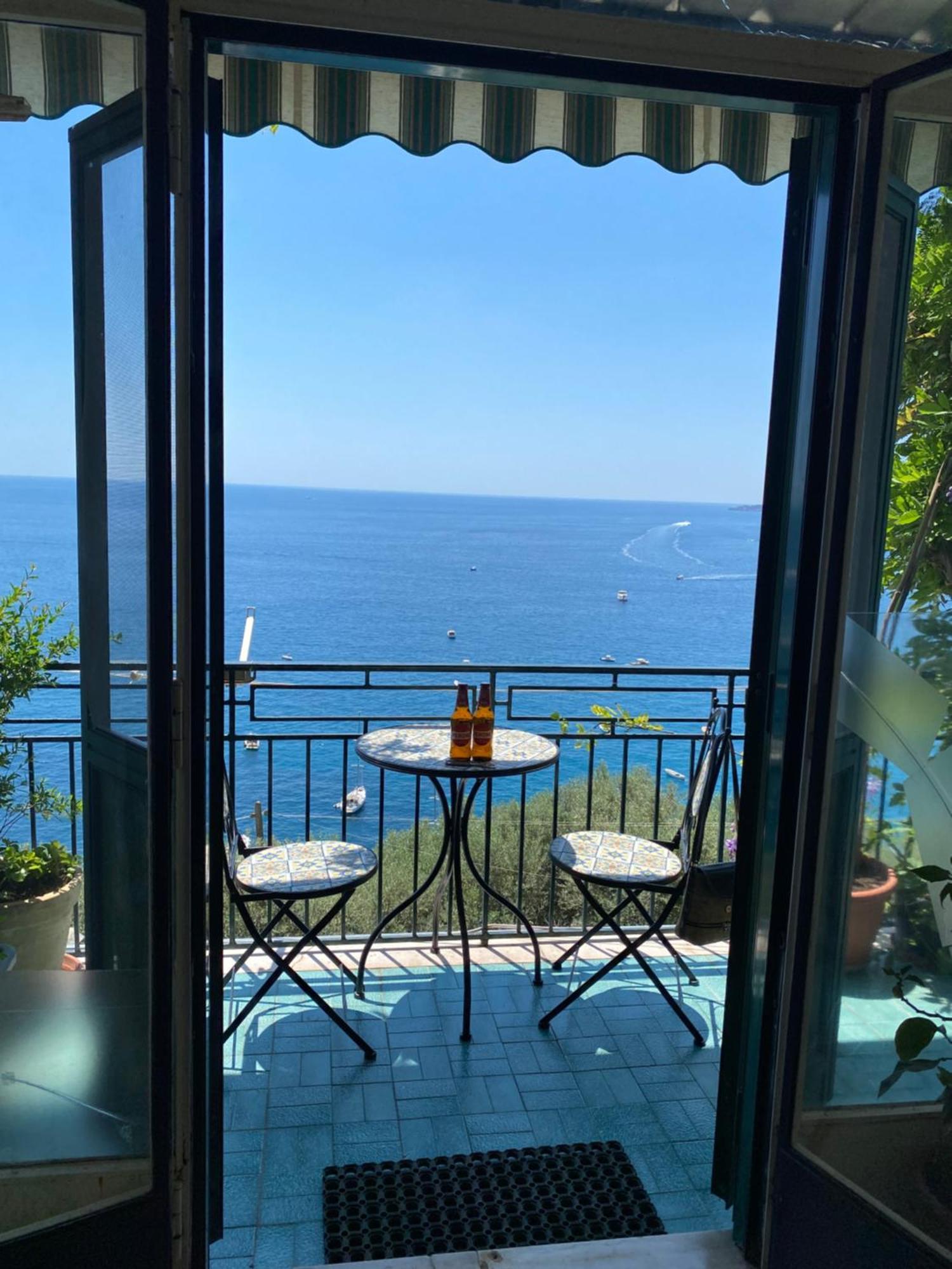 Positano'S Flatsアパートメント エクステリア 写真