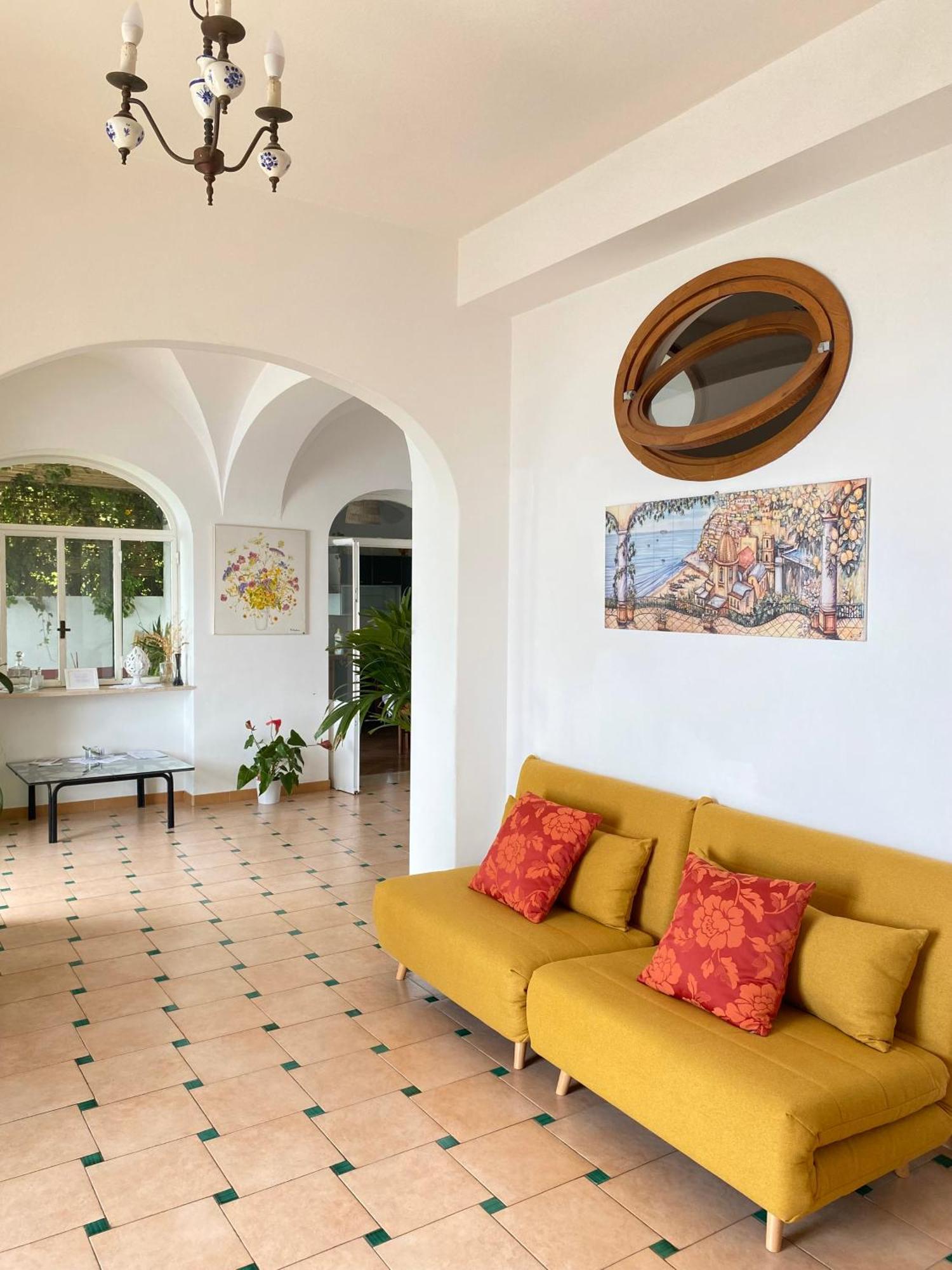 Positano'S Flatsアパートメント エクステリア 写真