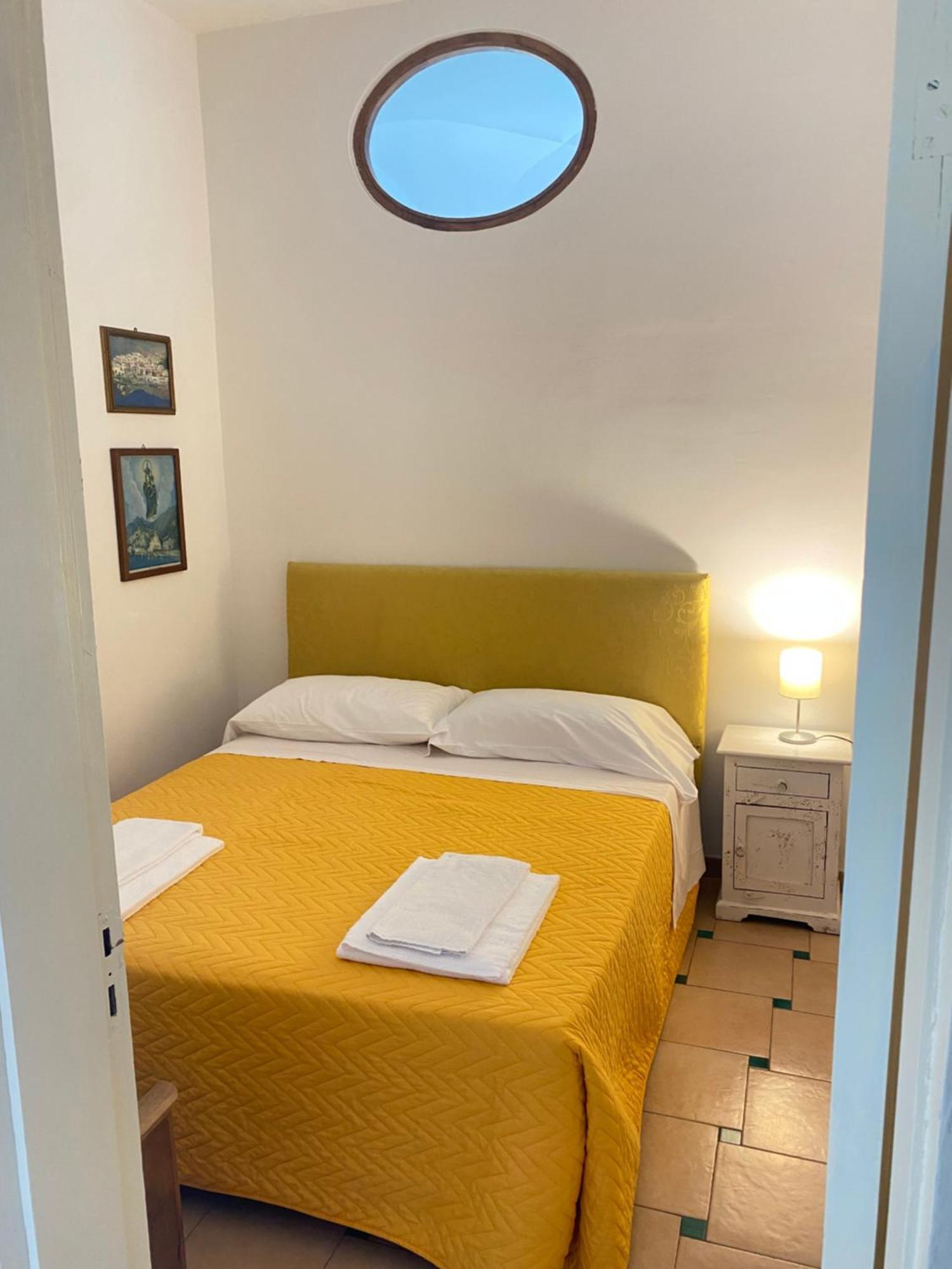 Positano'S Flatsアパートメント エクステリア 写真
