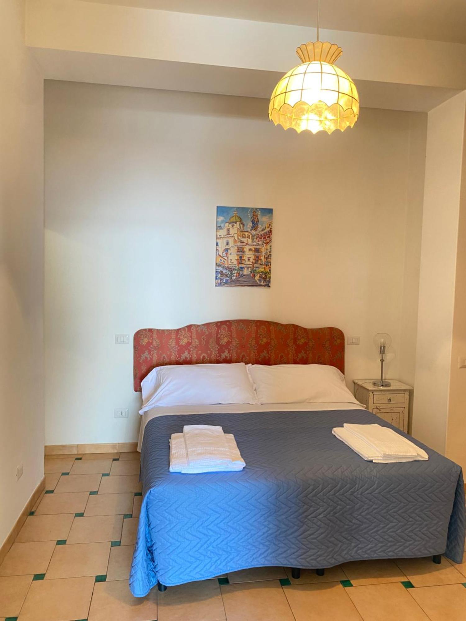 Positano'S Flatsアパートメント エクステリア 写真